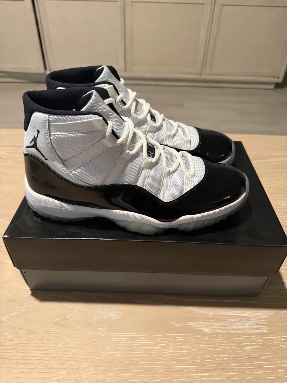 Air Jordan 11 Retro High Concord Men's High-Top Sneakers - White/Black with box